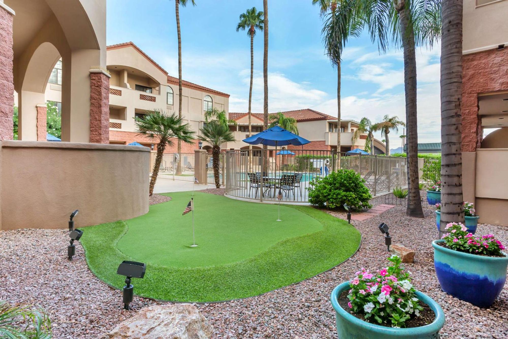 Hilton Vacation Club Varsity Club Tucson Eksteriør billede